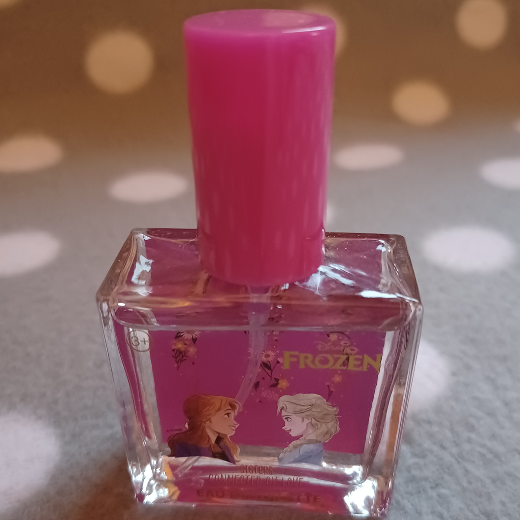 Disney Frozen Anna & Elsa Eau de Toilette Spray 20ml Disney Frozen Anna & Elsa Eau de Toilette Spray 20ml