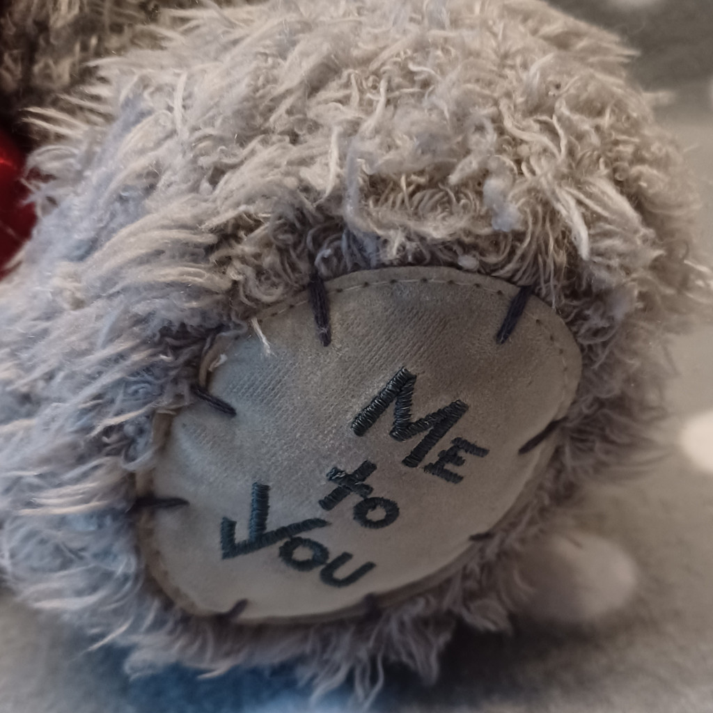 Me to You Teddybär Tatty Teddy Grau 30cm Plüschtier mit Herzen