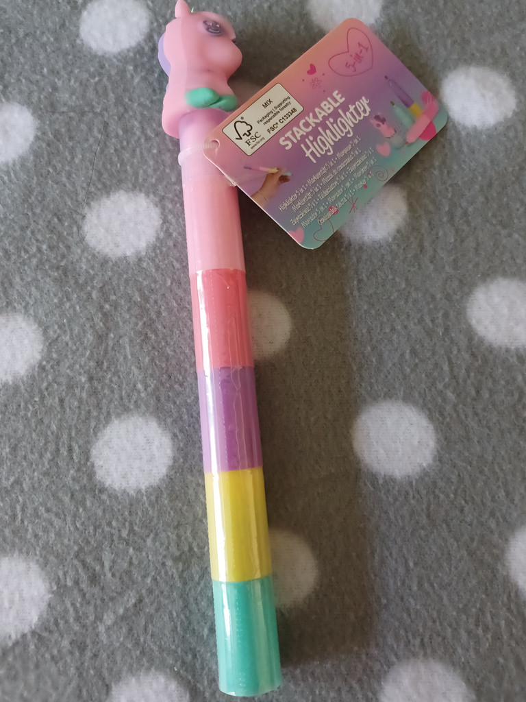 5-in-1 Marker mit Einhorn-Kappe – Bunter Spaß für Kreative 5-in-1 Marker mit Einhorn-Kappe – Bunter Spaß für Kreative