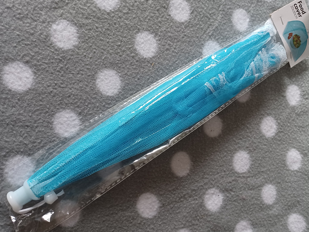 Fliegenhaube in Blau – Faltbarer Insektenschutz 30 x 30 cm