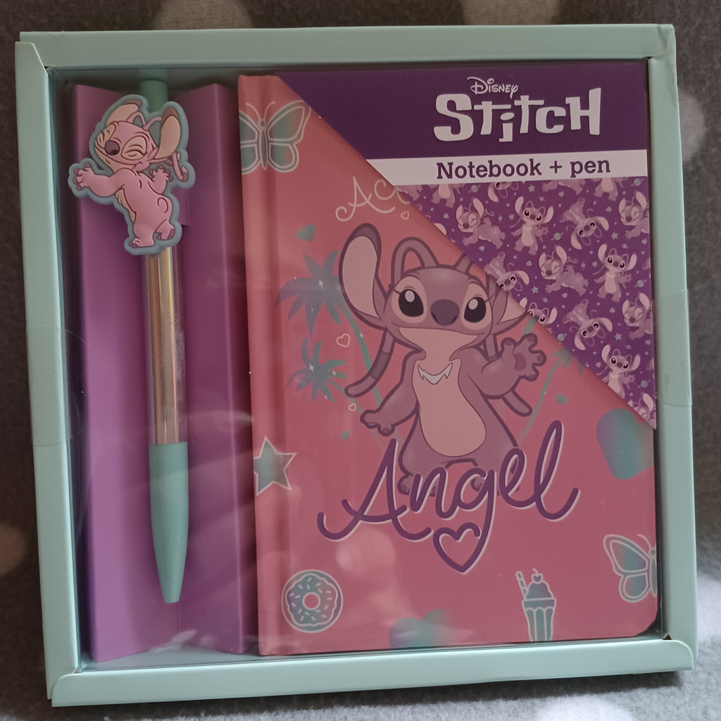 Notizbuch und Stift mit Charm – Stitch Angel Motiv Notizbuch und Stift mit Charm – Stitch Angel Motiv