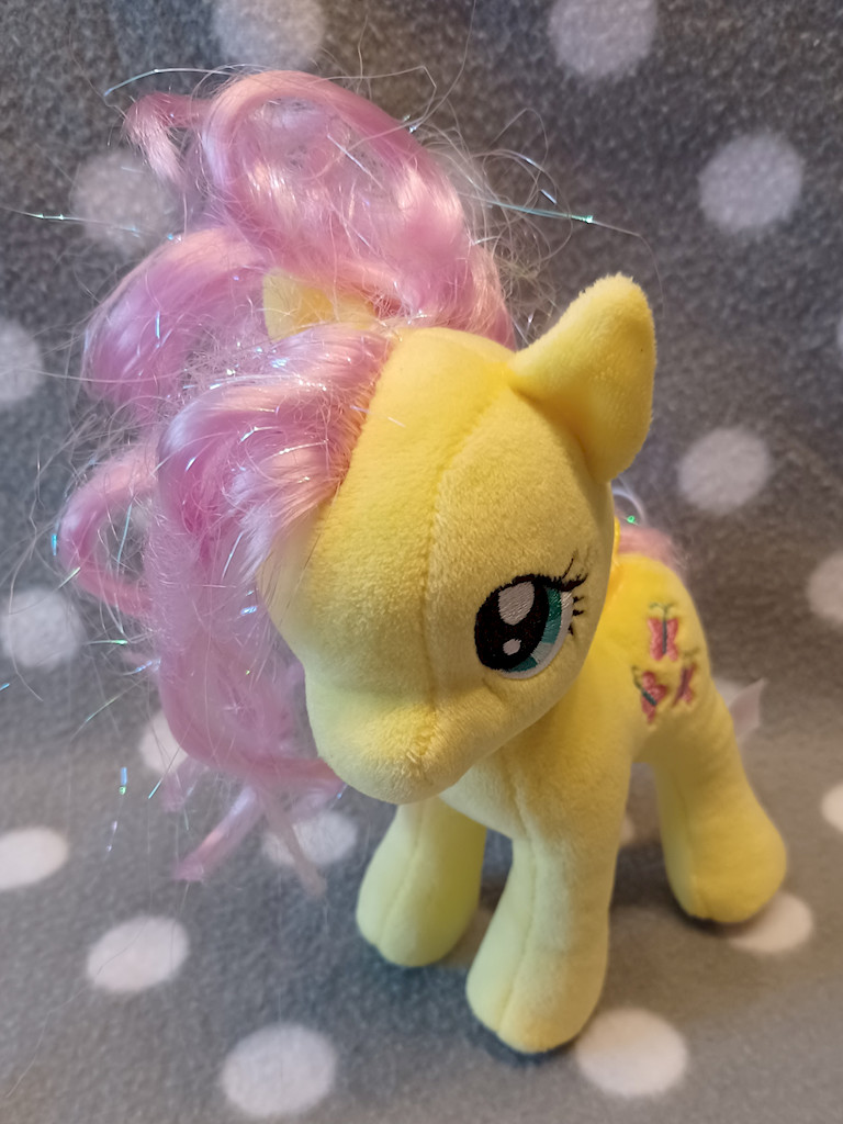 My Little Pony Fluttershy Plüschfigur Gelb 16cm