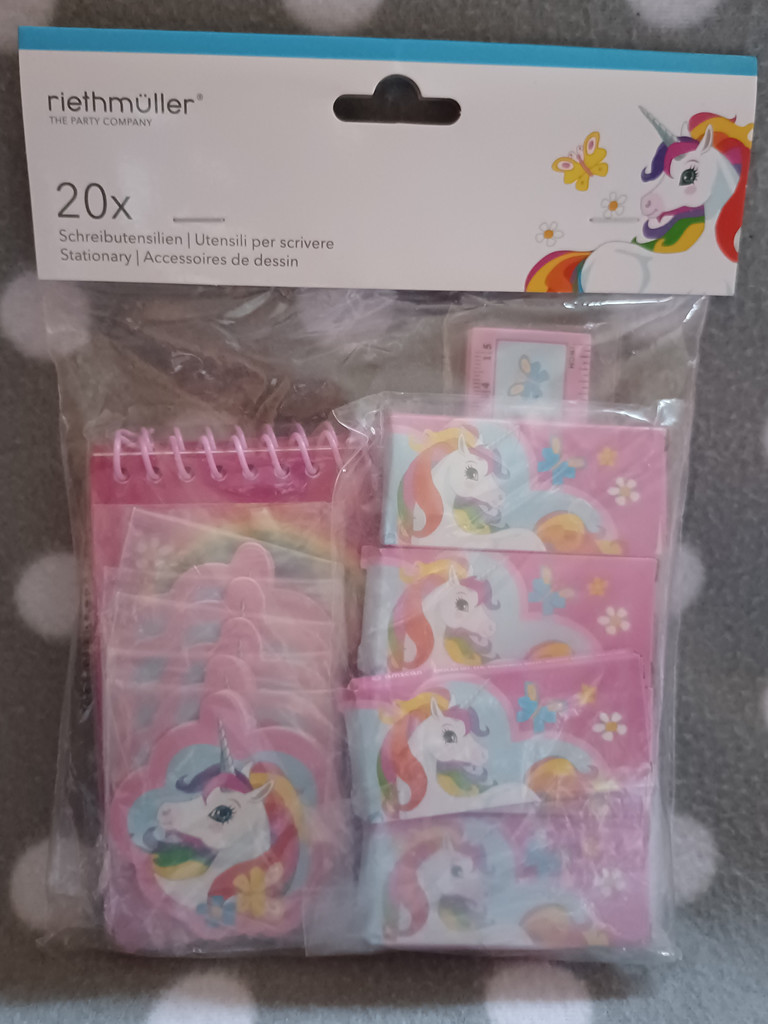 20-tlg. Einhorn Party Set Mitgebsel – Buntes Schreibset für Kinder 20-tlg. Einhorn Party Set Mitgebsel – Buntes Schreibset für Kinder