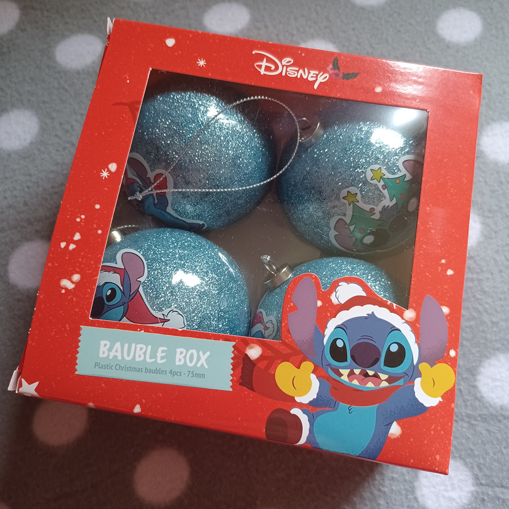 Christbaumkugel-Set Disney Stitch – Blau mit Glitzer, Kunststoff, 75 mm (4er Pack) Christbaumkugel-Set Disney Stitch – Blau mit Glitzer, Kunststoff, 75 mm (4er Pack)