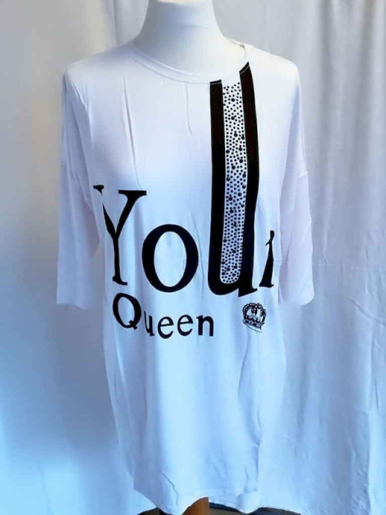 Vivance T-Shirt Weiß mit Motiv in Schwarz Your Queen Oversized Vivance T-Shirt Weiß mit Motiv in Schwarz Your Queen Oversized