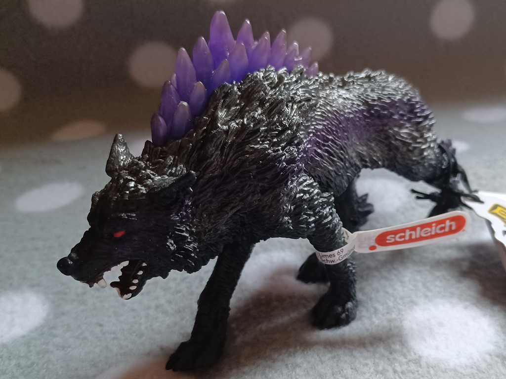 Schleich 42554 Schattenwolf ELDRADOR® CREATURES mit Fahne