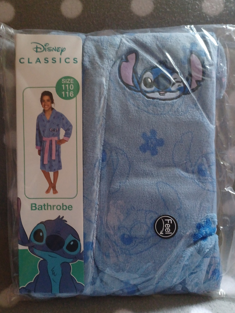Bademantel Mädchen Stitch – Größe 110/116, knielang, besonders weich