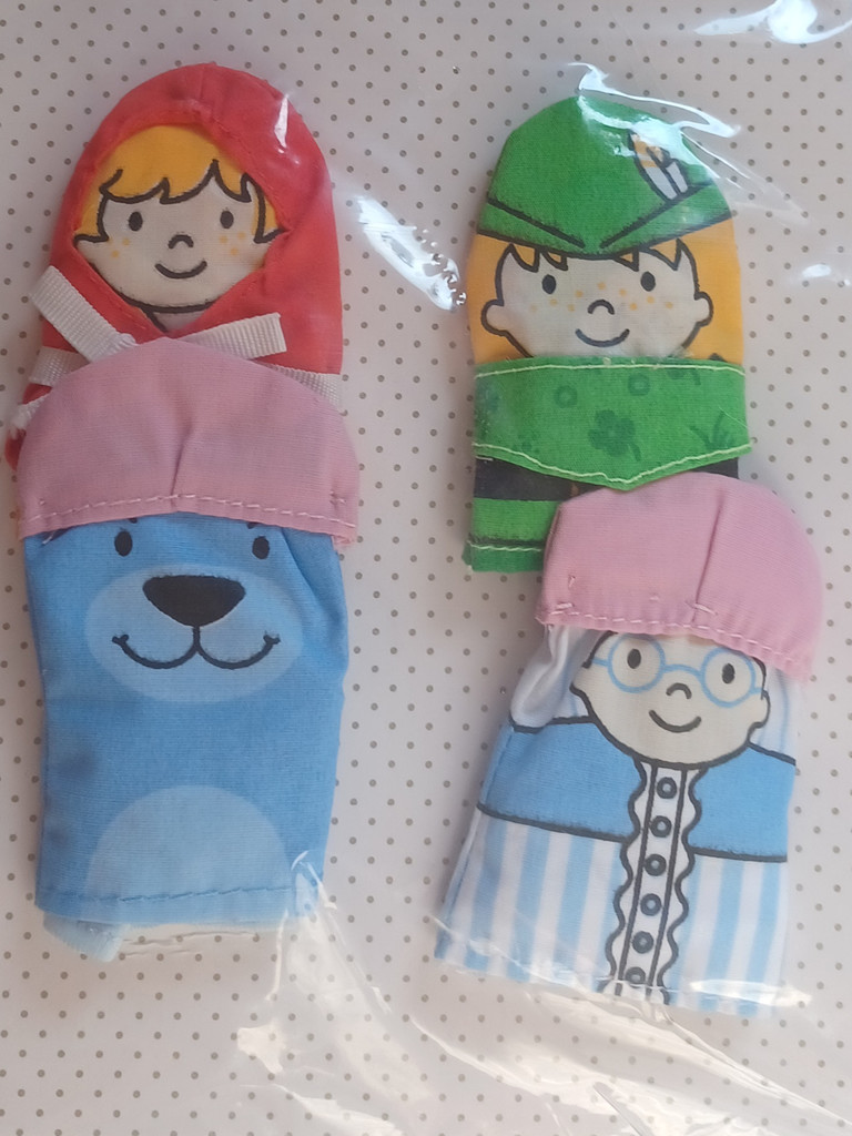 4x Fingerpuppe Rotkäppchen ab 3 Jahre 4x Fingerpuppe Rotkäppchen ab 3 Jahre