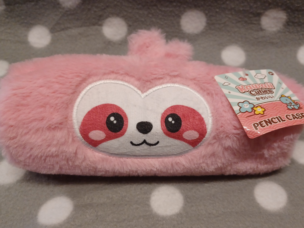 Flauschiges Schlampermäppchen in Rosa – Kawaii Design Stifteetui für die Schule