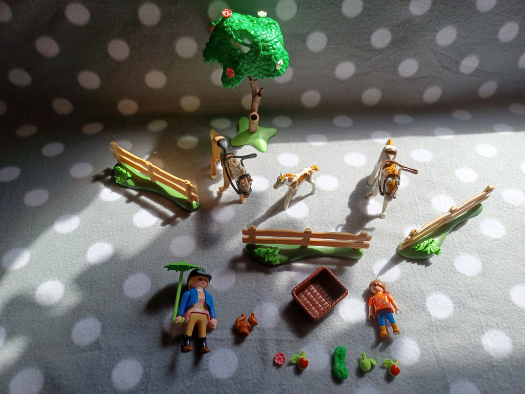 Playmobil Set Pferdekoppel mit Pferde Pony Figuren Playmobil Set Pferdekoppel mit Pferde Pony Figuren