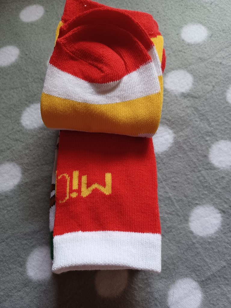 Socken Weihnachten 3er Pack Disney Mickey Maus and Friends Größe 27-30  Socken Weihnachten 3er Pack Disney Mickey Maus and Friends Größe 27-30