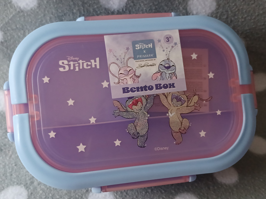 Disney Stitch Bento-Lunchbox von Primark – Kunststoff-Brotdose im Bento-Stil