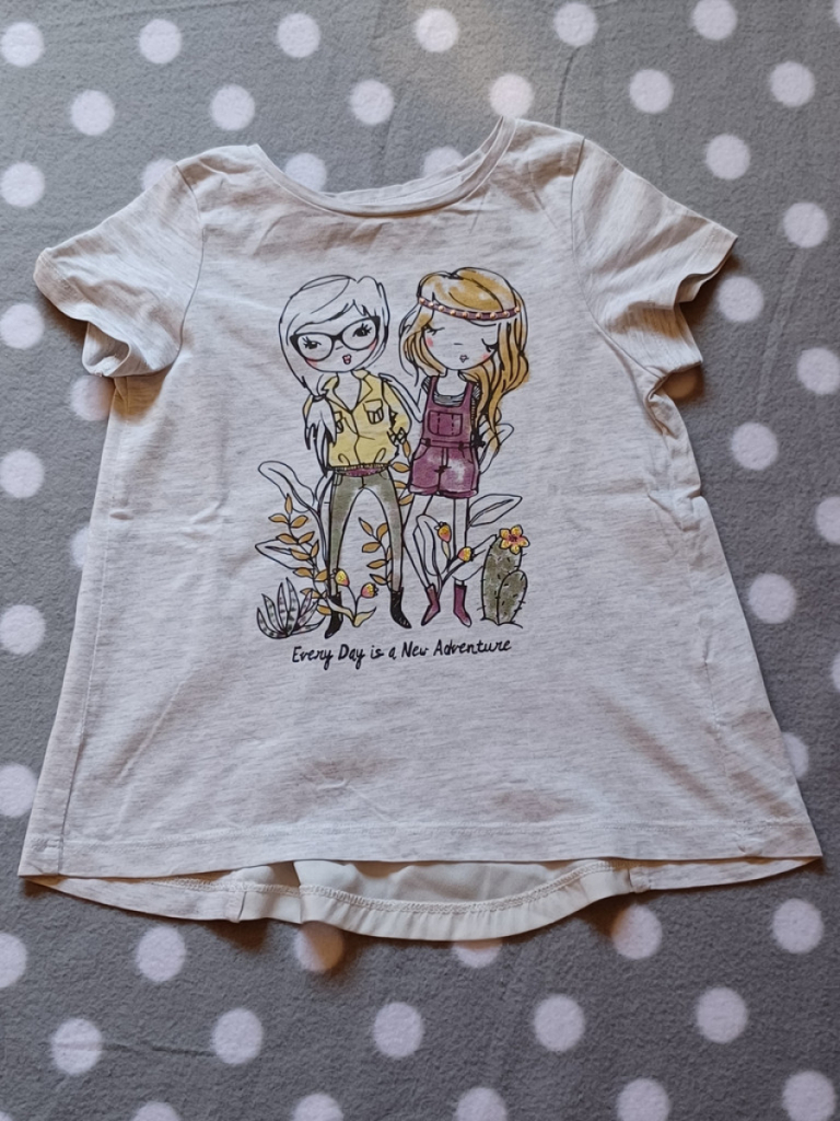 C&A T-Shirt Grau Every Day is a new Adventure Größe 110 C&A T-Shirt Grau Every Day is a new Adventure Größe 110