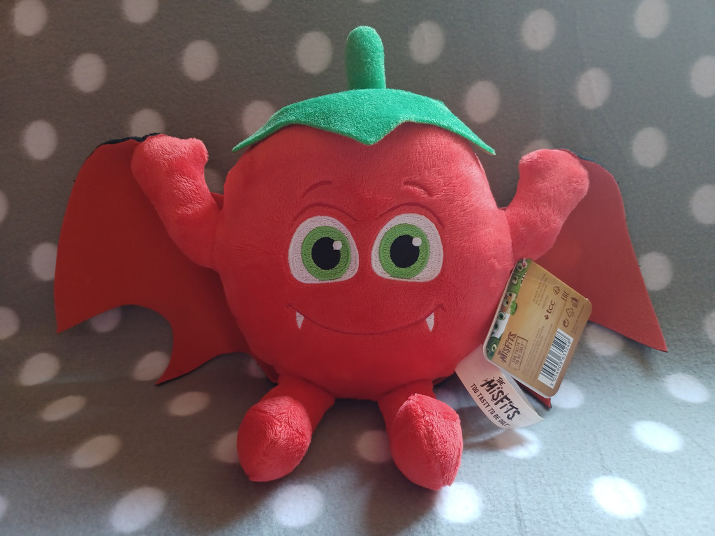 Kuscheltier Plüsch The Misfits Halloween Dracula Tomate 20cm  Kuscheltier Plüsch The Misfits Halloween Dracula Tomate 20cm