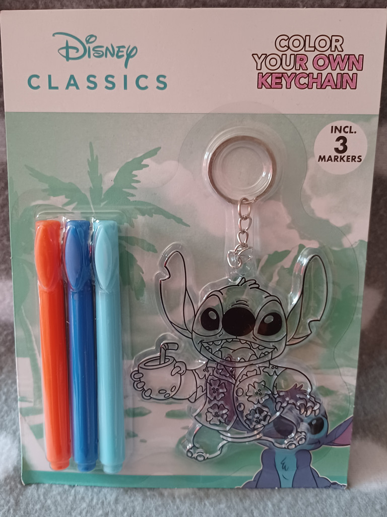 Disney Classics Stitch Schlüsselanhänger zum Bemalen inkl. 3 Marker Kreativset