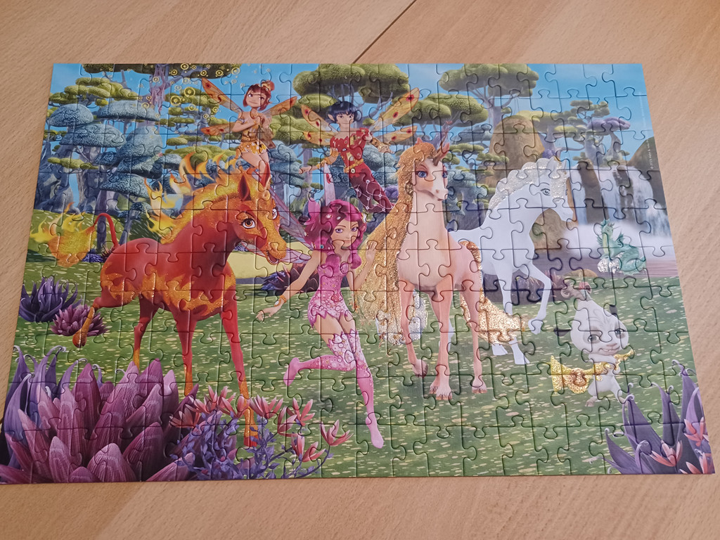 Schmidt Spiele 13580 Mia and me 200 Teile Kinderpuzzle mit Glitzereffekt
