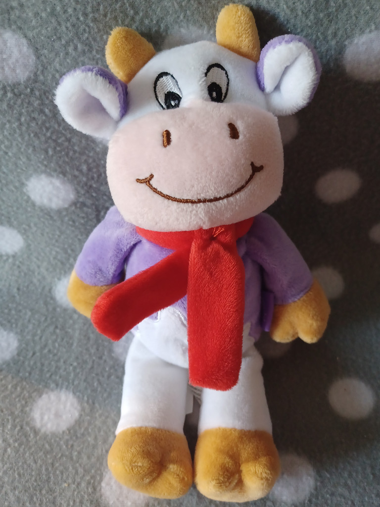 Milka Kuscheltier Kuh 24cm Plüschtier mit rotem Schal