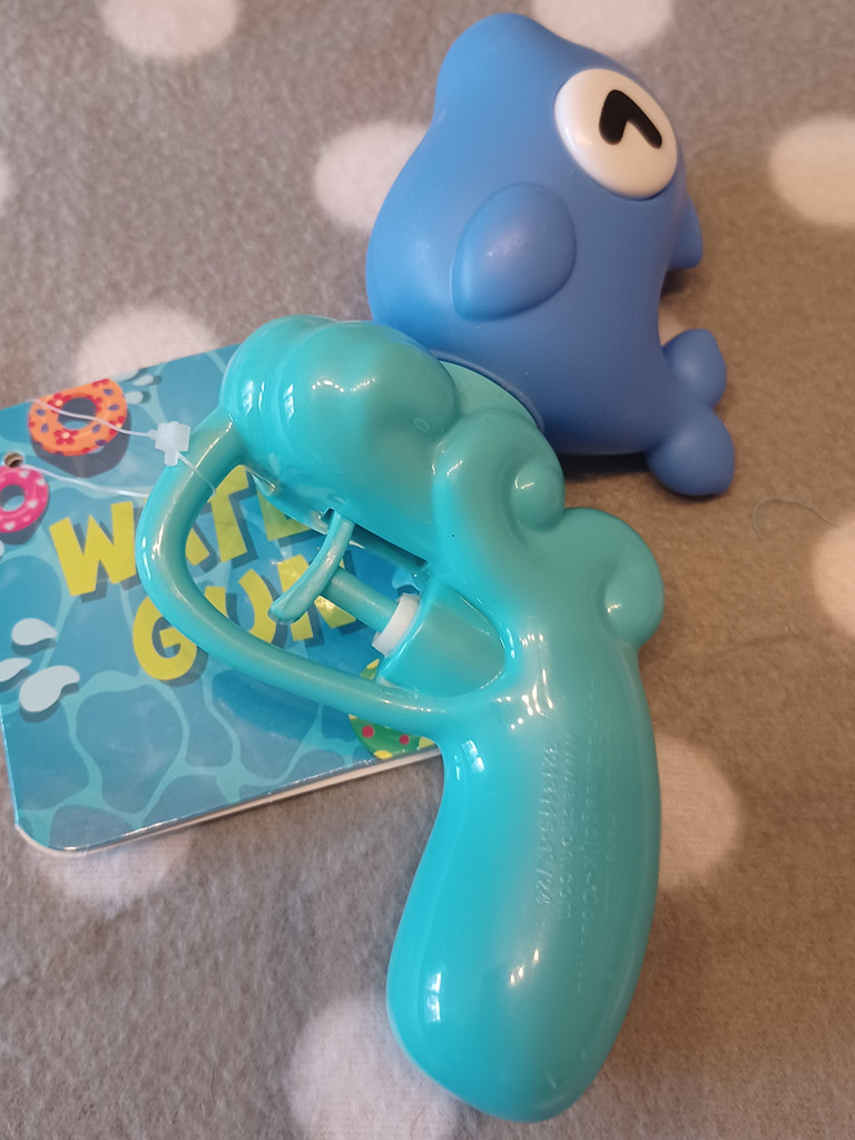Delfin Wasserspritze Badespielzeug für Kinder ab 18 Monaten