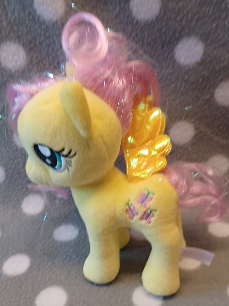 My Little Pony Fluttershy Plüschfigur Gelb 16cm