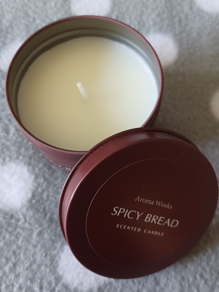 Aroma Works Duftkerze Spicy Bread Metalldose mit Deckel 10h Brennzeit