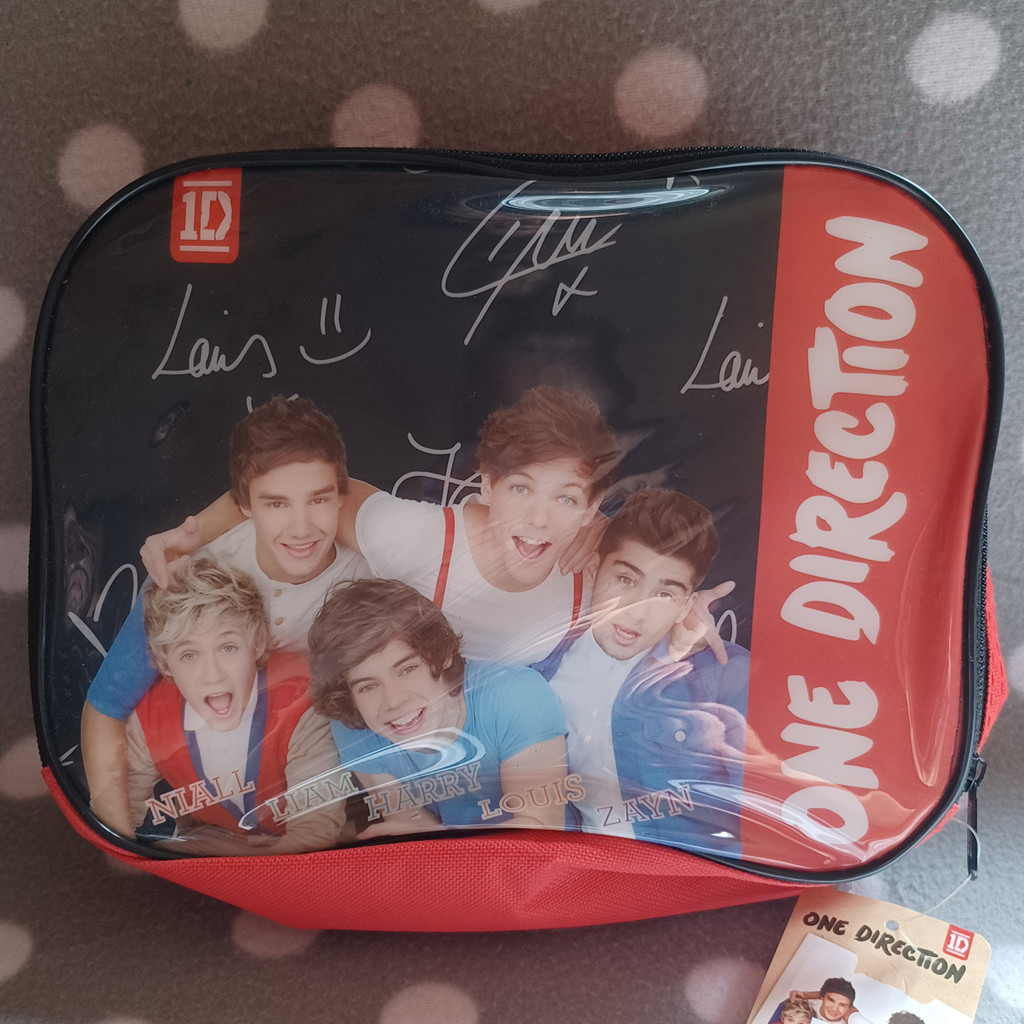 One Direction Lunch Bag – Praktische Kühltasche für unterwegs One Direction Lunch Bag – Praktische Kühltasche für unterwegs