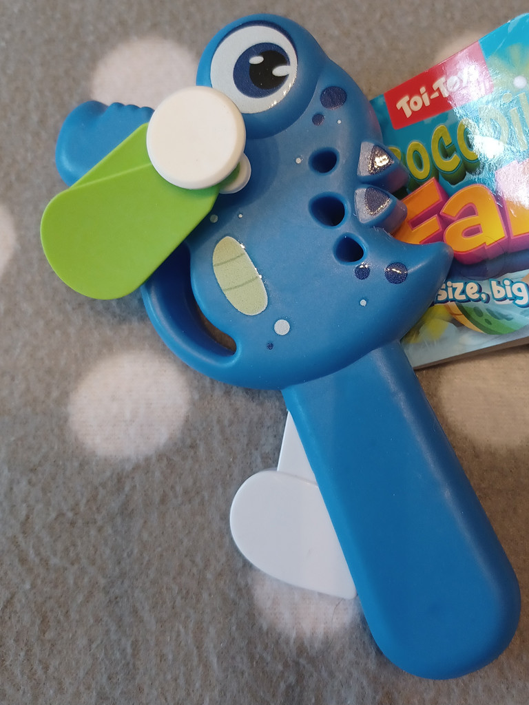 Toi-Toys Crocodile Fan Kinder Handventilator manuell Mini Ventilator Blau
