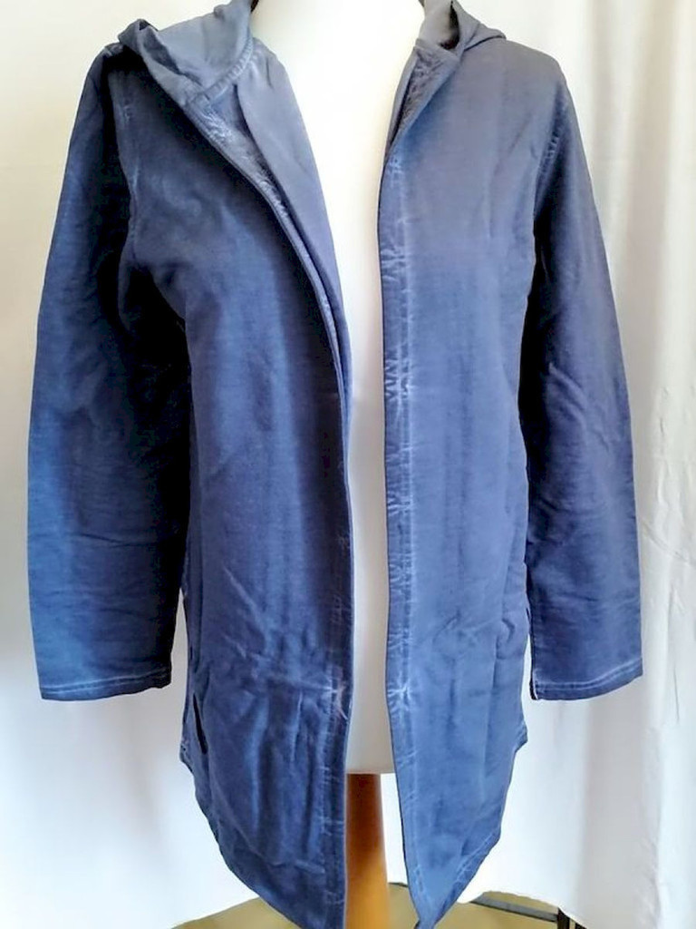 Jeans Damen-Überwurfjacke mit Kapuze in Blau – stilvoll und locker drapiert