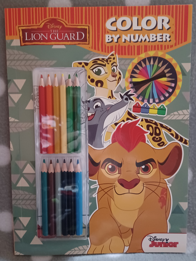 Malbuch zum Ausmalen nach Nummern mit König der Löwen-Motiven