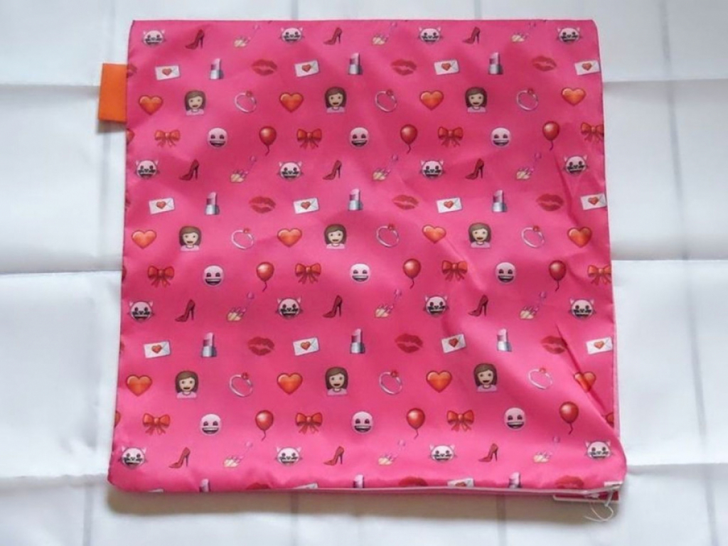 Kissenhülle Kissenbezug Kissen Emoji 40x40cm Rosa Love Kissenhülle Kissenbezug Kissen Emoji 40x40cm Rosa Love