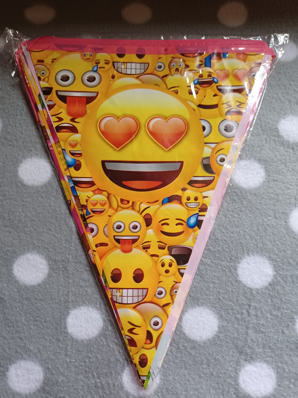 Emoji Girlande bzw. Wimpel-Kette 5 Meter Emoji Girlande bzw. Wimpel-Kette 5 Meter