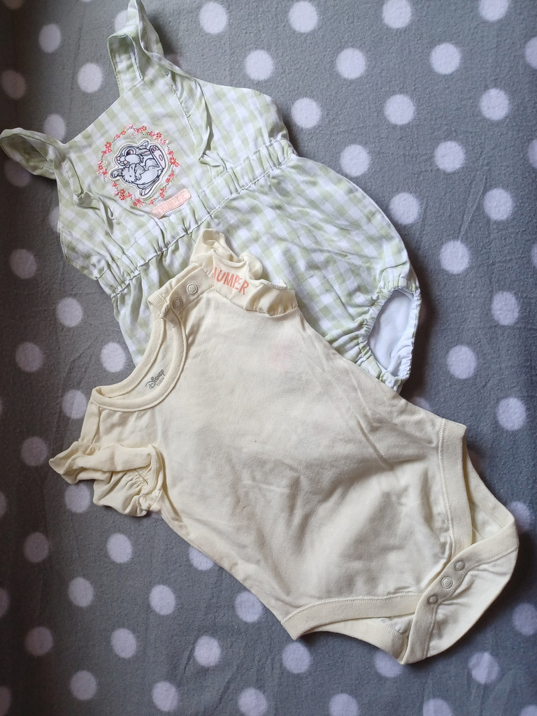 Primark Latzhose & Body Disney Klopper Grün/Weiß Größe 68 Primark Latzhose & Body Disney Klopper Grün/Weiß Größe 68