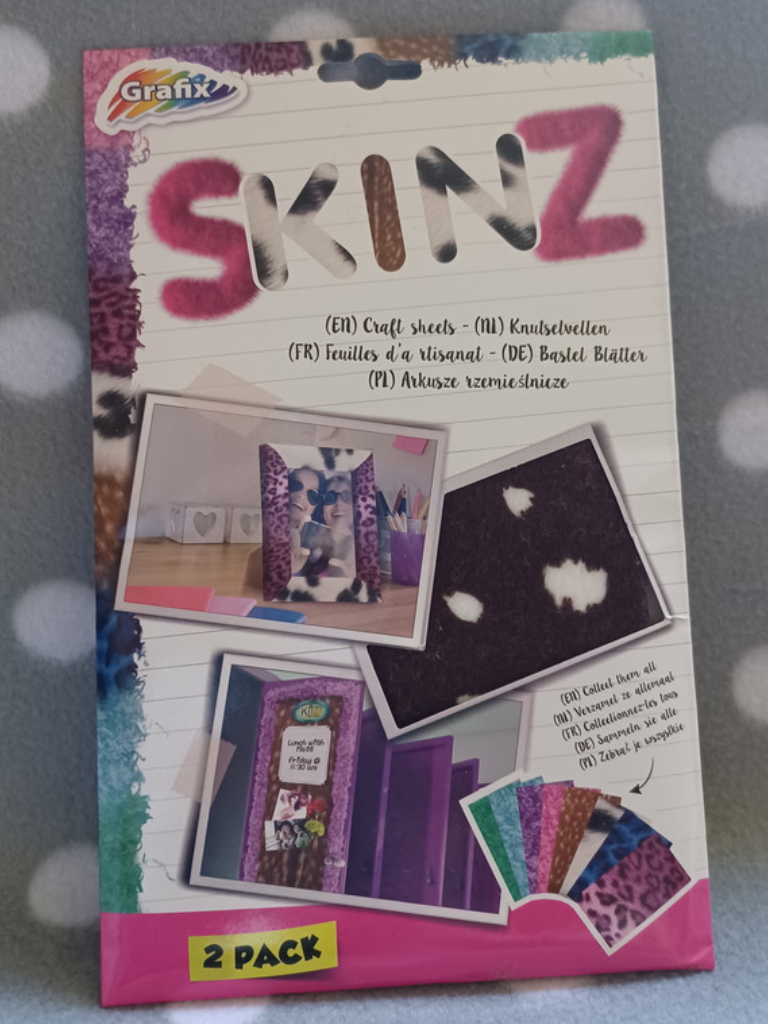 Grafix Skinz 2x Kunstfell Blätter Schwarz/Weiß 24x14,5cm selbstklebend Grafix Skinz 2x Kunstfell Blätter Schwarz/Weiß 24x14,5cm selbstklebend