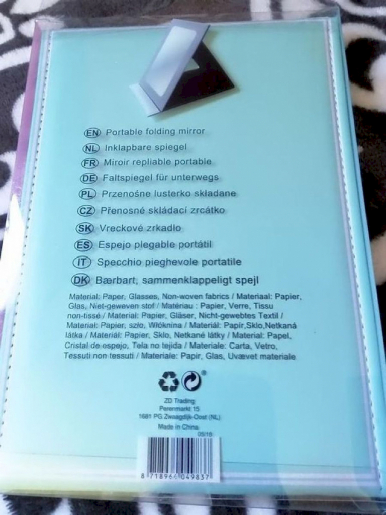 Kosmetik Spiegel für unterwegs in Blau  Kosmetik Spiegel für unterwegs in Blau