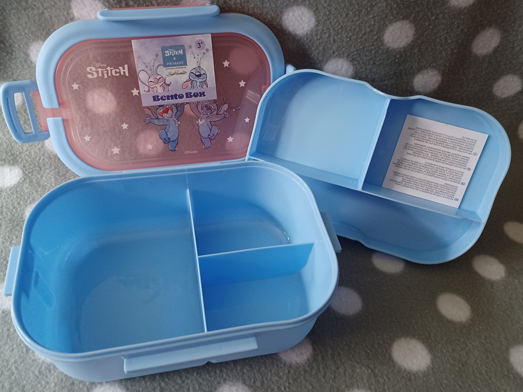 Disney Stitch Bento-Lunchbox von Primark – Kunststoff-Brotdose im Bento-Stil